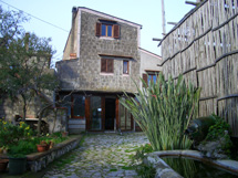 カプリ島が見えるレモン畑のアグリツーリズモイメージ