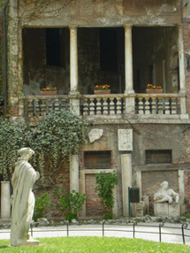 カプリ島が見えるレモン畑のアグリツーリズモイメージ