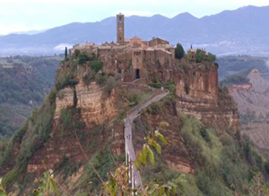 ローマ発：天空の町＆オルヴィエートワイナリー見学