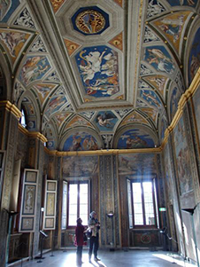 ガイドブックに載っていない隠れスポットにご案内