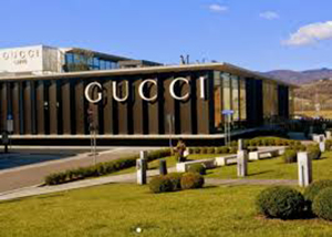 ローマ発:プラダ&ザモールのアウトレットツァー