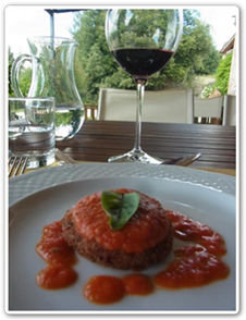 ウンブリアのワイナリーでマリアージュ・コースランチ